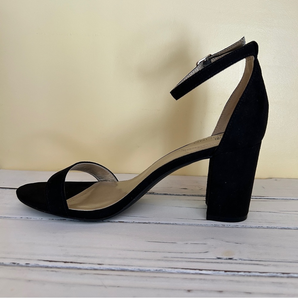 Bandolino Black Sandal with Block heel size 8